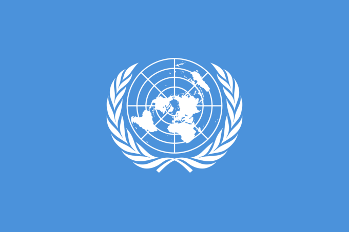 Em fundo azul, logotipo das Nações Unidas